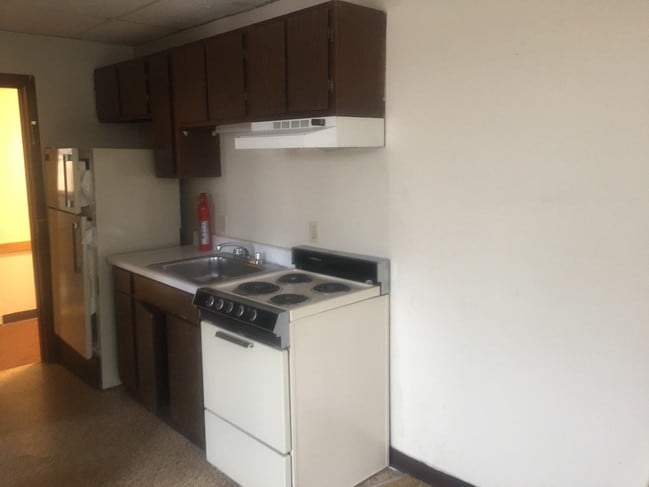 Photo - 27-39 S Main St