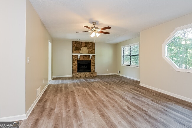 Photo - 8050 Sumit Wood Dr NW