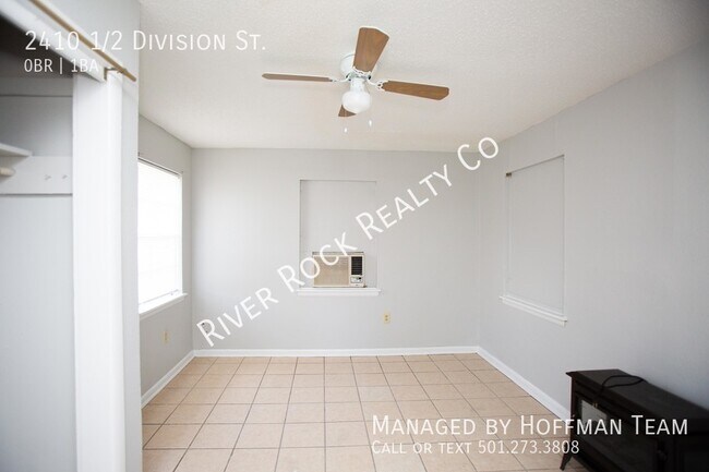 Photo - 2410 1/2 Division Street - MOVE IN SPECIAL!