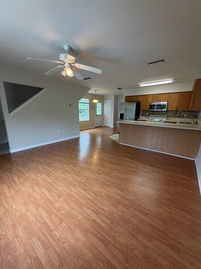 1409 Deer Haven Ln