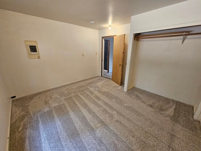Photo - 1170 NE Harvey Rd
