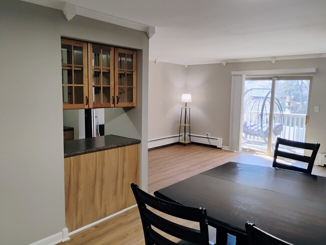 Photo - 910 W Alleghany Dr