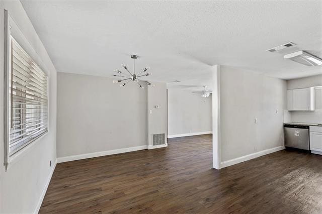 Photo - 821 Ronald St