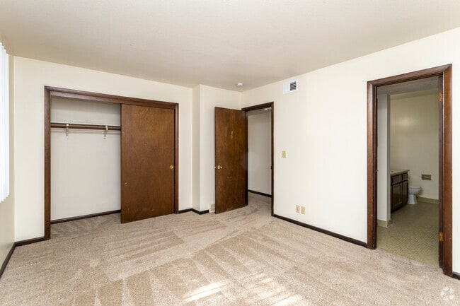 1BR, 1BA - 816SF