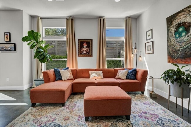 Building Photo - 3504 Clawson Rd Unit 7