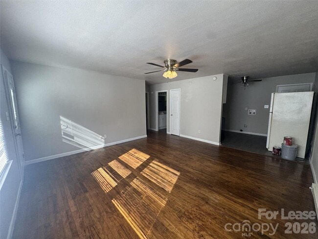 Photo - 333 Laurel St