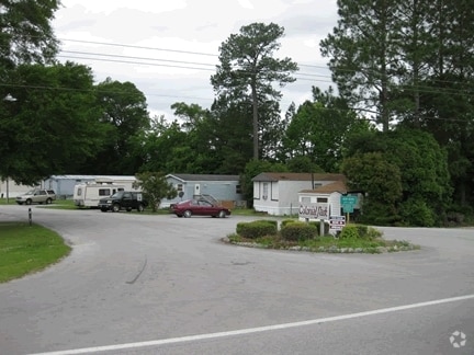 Primary Photo - Colonial Rental