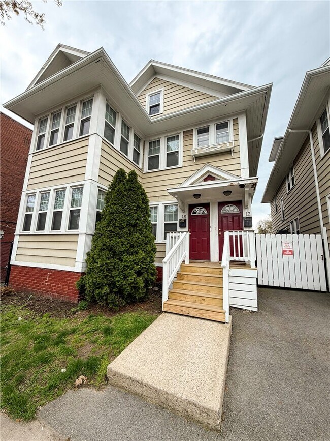 Photo - 12 Boardman St