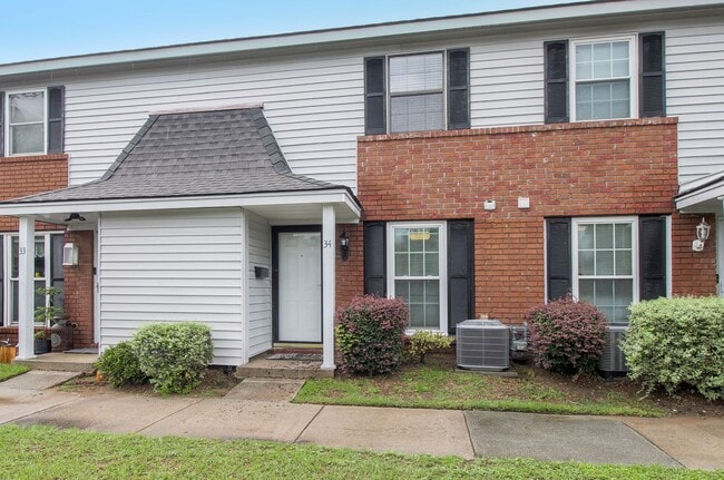 Building Photo - 34 Knollwood Cir