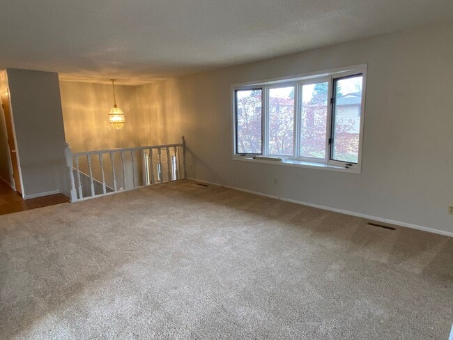 Photo - Elegant 4-Bedroom Split Foyer Home – West Rapid Cul-de-Sac!