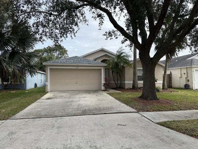 Charming 3 Bedroom Home in Viera - Charming 3 Bedroom Home in Viera