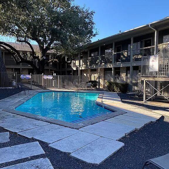 Building Photo - 2303 East Side Dr Unit 209 Rental