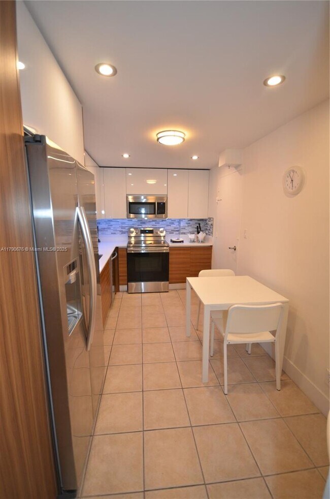 Photo - 3801 S Ocean Dr Unit 1D