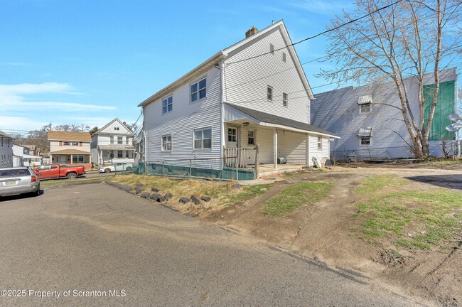 Photo - 535 N Franklin St