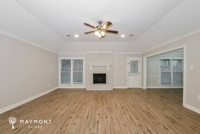 Photo - Spacious Comfort Meets Modern Living