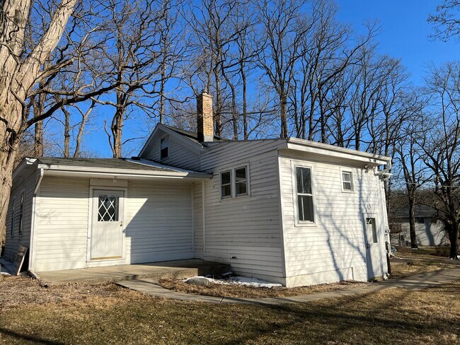 15' x 10' private, covered rear porch. - 1005 Algonquin Road