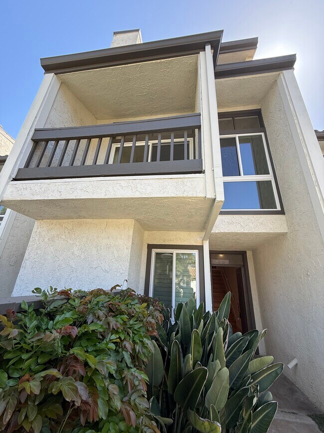 Photo - 1758 Palisades Dr Townhome