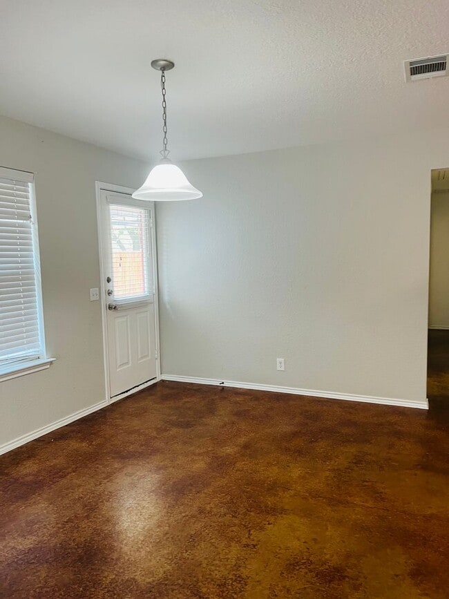 Photo - Cute Home Next to Walking Trail