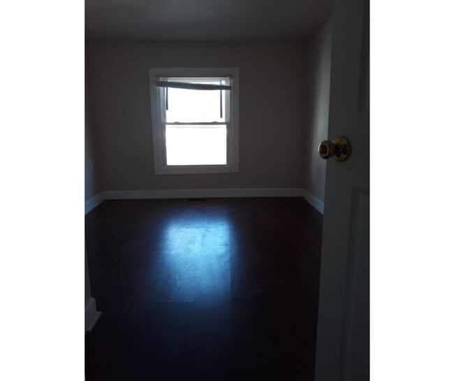 Photo - 3818 W Cold Spring Ln Unidad 11 Available $600 11 - Basement