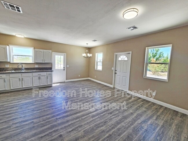 Photo - 1830 Casey Rd