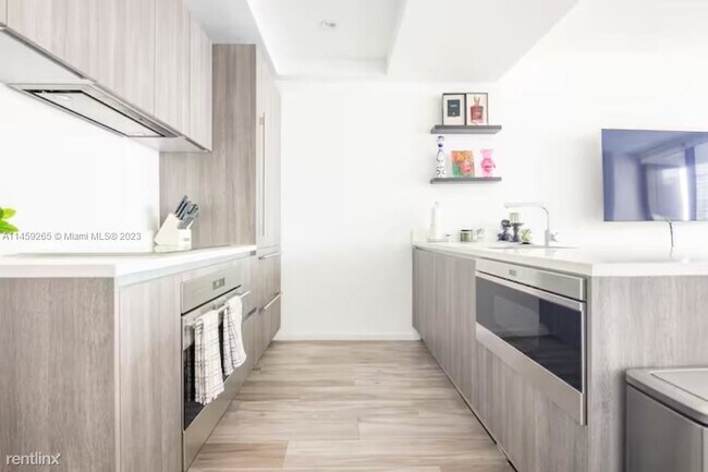 Photo - 1 br, 1.5 bath Condo - 801 S Miami Ave Uni... Unidad 1703