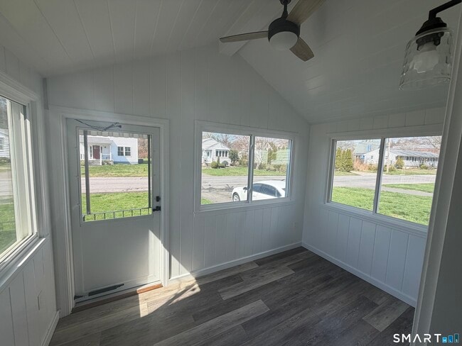 Photo - 65 Roseville St