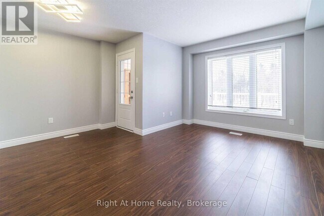 Photo - 66 Knotty Pine Ave