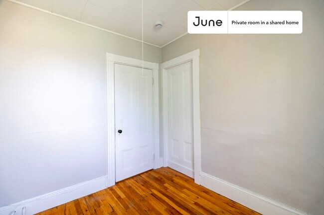 Photo - Room in Shared 4 bed/1 bath home Unit D