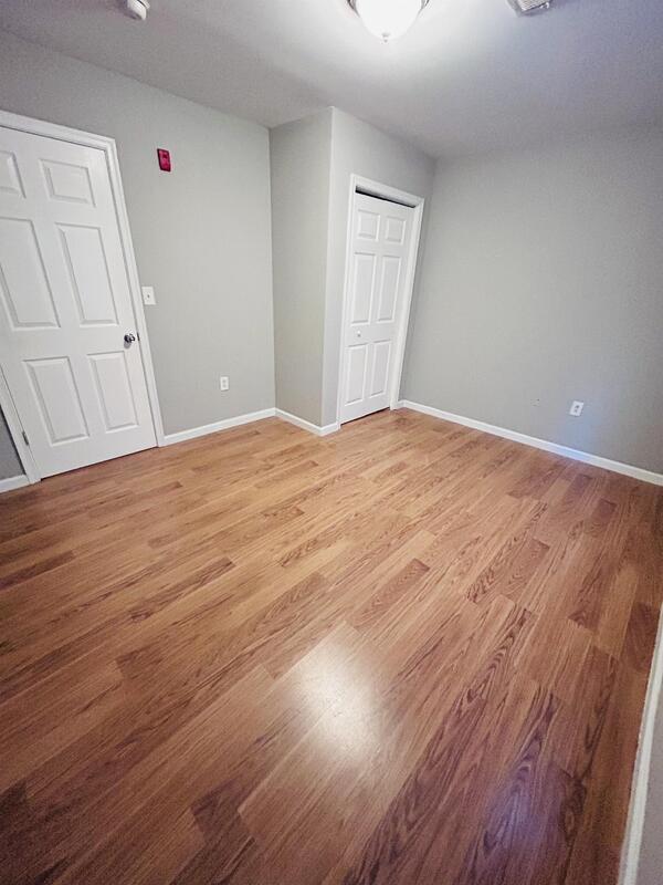 Photo - 5038 Spruce St