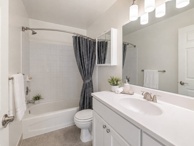 Mews at Annandale Townhomes