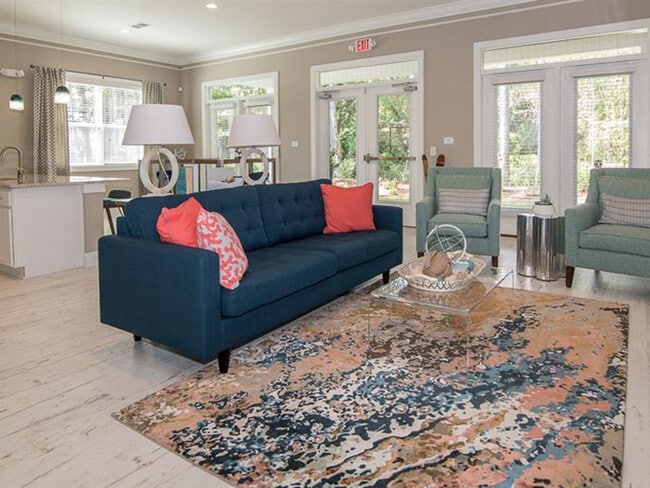 Photo - Hawthorne at New Centre