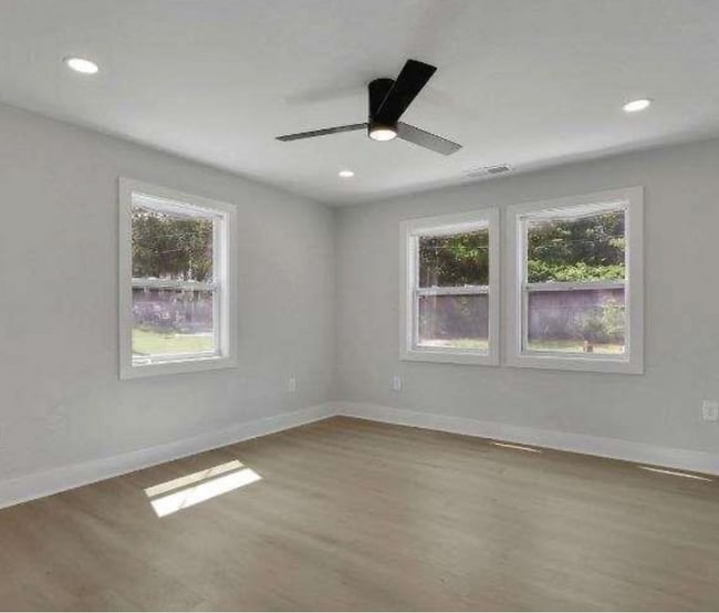 Photo - 1435 Richland Rd SW
