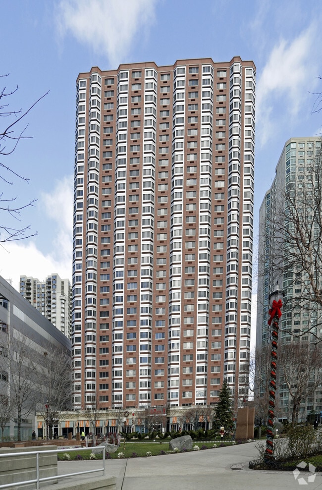 Building Photo - Pacific