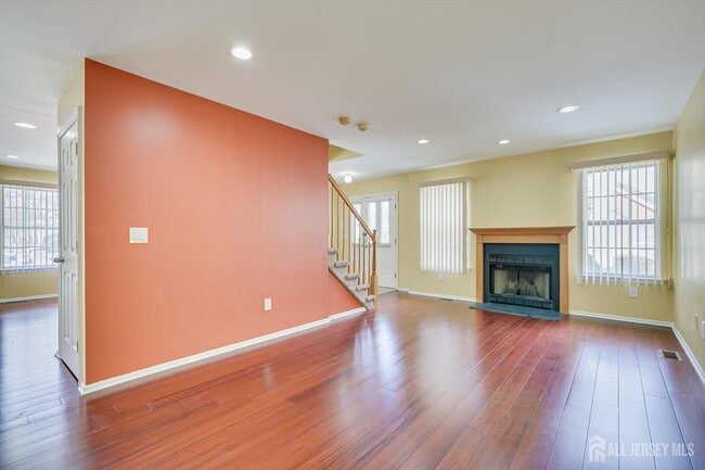 Photo - 160 Vasser Dr