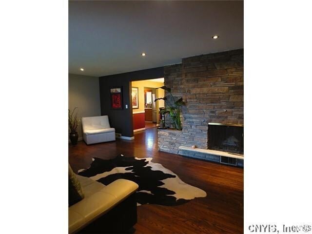 Building Photo - 111 Herz St Rental