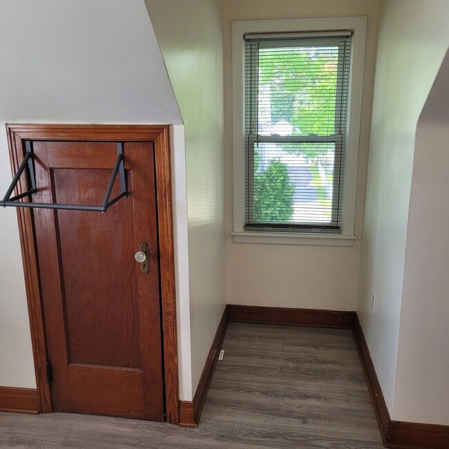 Photo - 3567 Chapin Ave Unit Upper