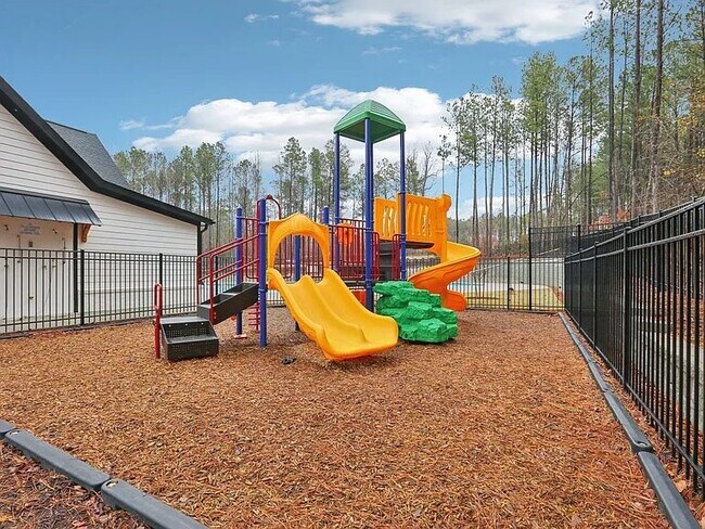 Photo - 799 Red River Dr