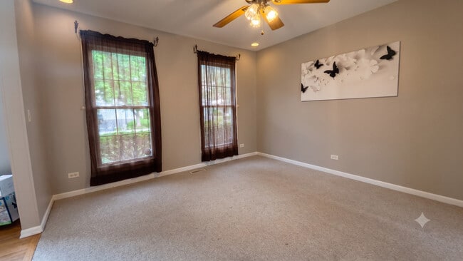Photo - 1925 Danube Way