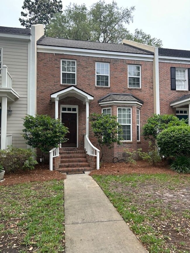 Building Photo - Captains Walk Townhouse-Available to Rent