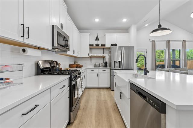 Photo - 1242 Champlain Wy