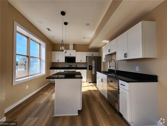 Building Photo - 1039 Payne Ave Rental