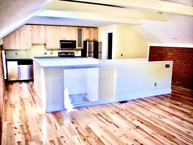 Building Photo - 2168 Thurman Ave Unit East Rental