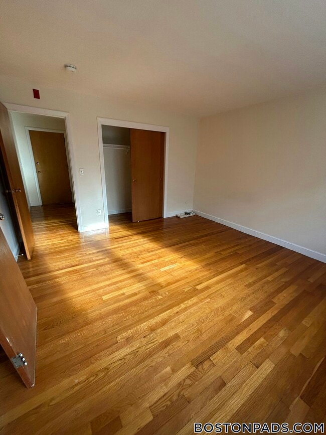 Photo - 7 Captain Parker Arms Unit 15