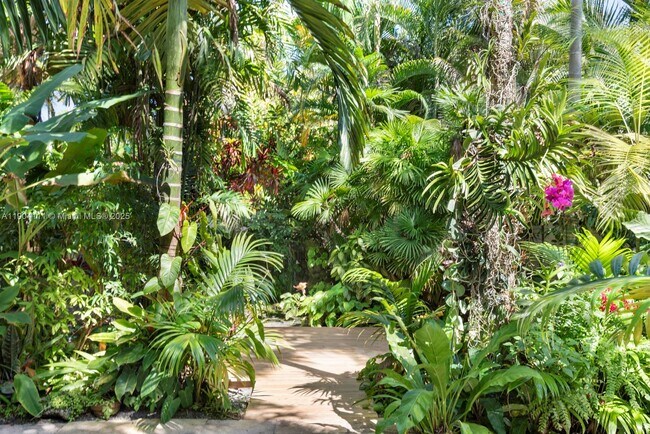 Photo - 1107 NE 118th St