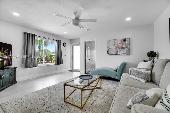 617 NW 30th St