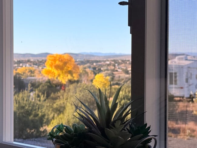 Photo - 19 Scarlett Ln