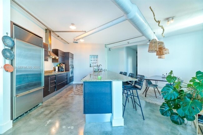 Photo - 700 NE 25th St Unidad 1603