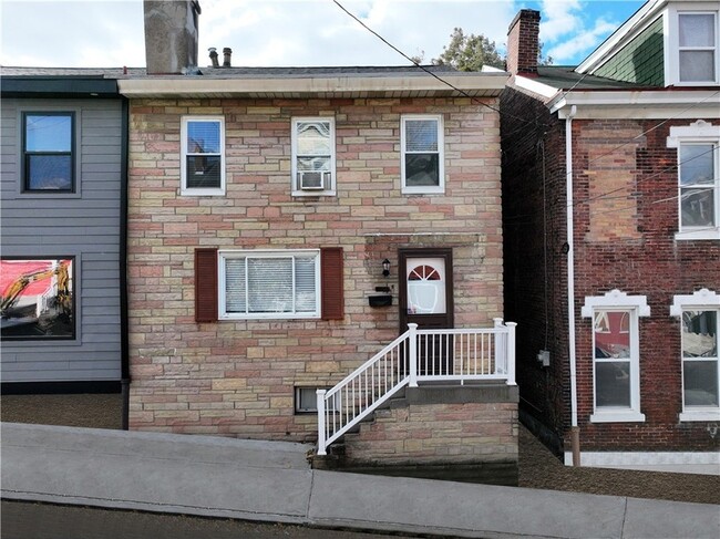 Building Photo - 274 38th St