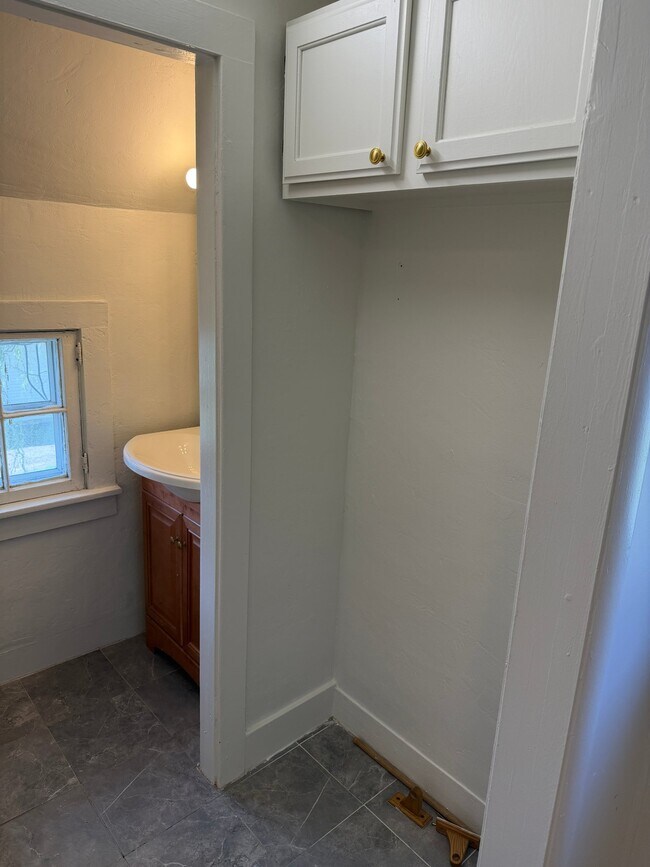 Photo - 315 N Maple St Unidad # 2 Upstairs