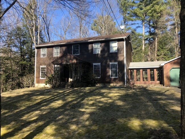 Building Photo - 89 Long Plain Rd Rental